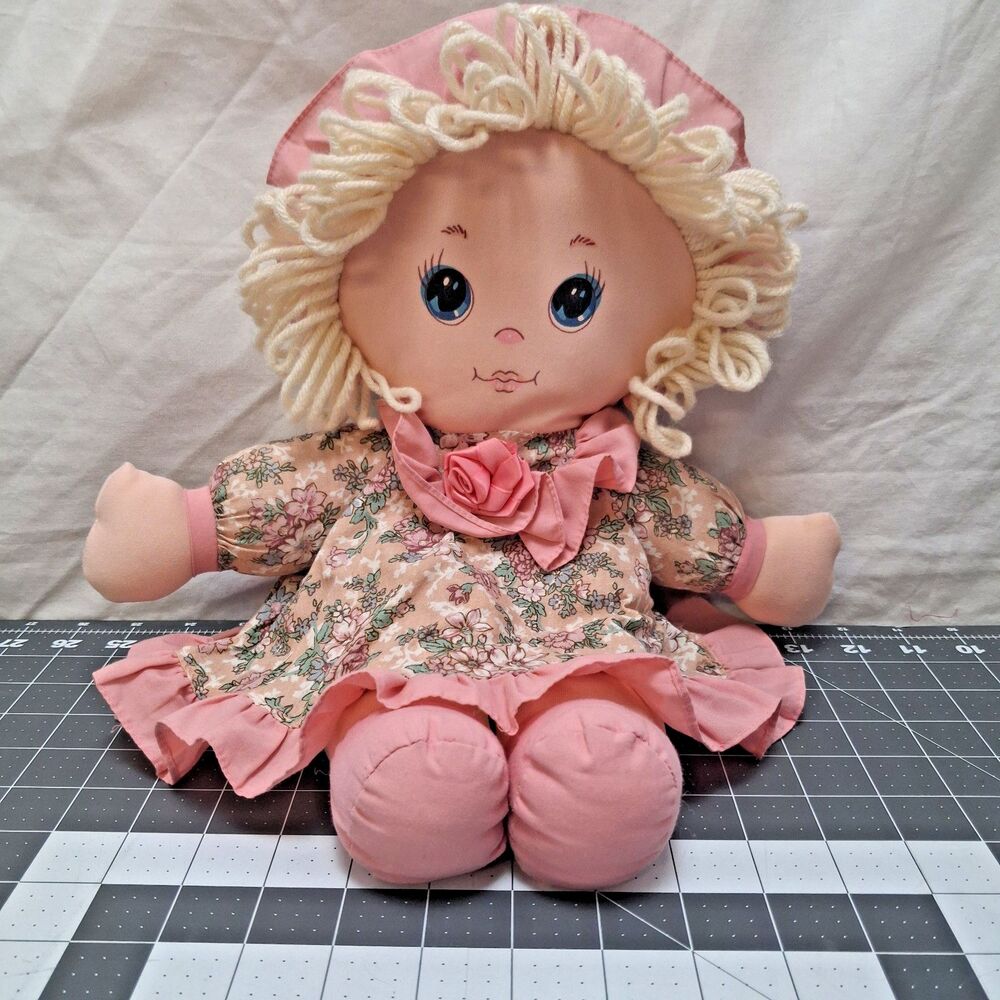 Vintage TB Trading Cloth Doll Blonde/Yellow Yarn Hair Pink Floral‎ Dress Bow